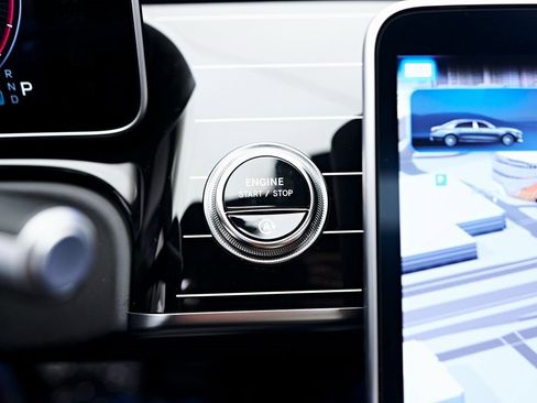 Used 2025 Mercedes-Benz Maybach S 580 4MATIC image 81