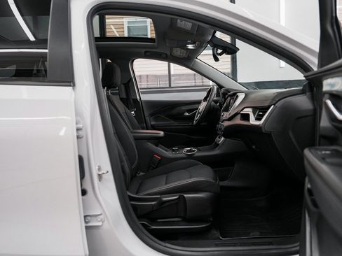 Used 2023 GMC Terrain SLE w/ Driver Convenience Package image 36