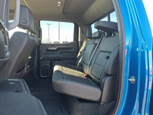 Used 2024 Chevrolet Silverado 1500 LT Trail Boss w/ LT Trail Boss Premium Package image 10