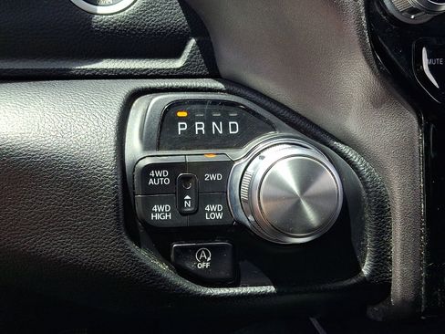 Used 2020 RAM 1500 Laramie w/ Sport Appearance Package AWD/4WD image 14
