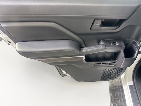 Used 2025 Toyota 4Runner SR5 image 25