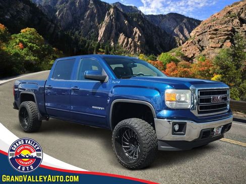 Used 2015 GMC Sierra 1500 SLE w/ SLE Value Package AWD/4WD image 1