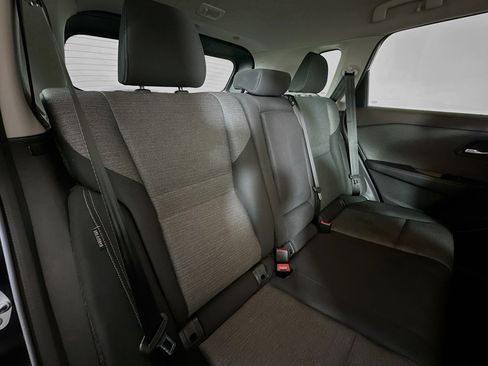 Used 2023 Nissan Rogue SV image 24