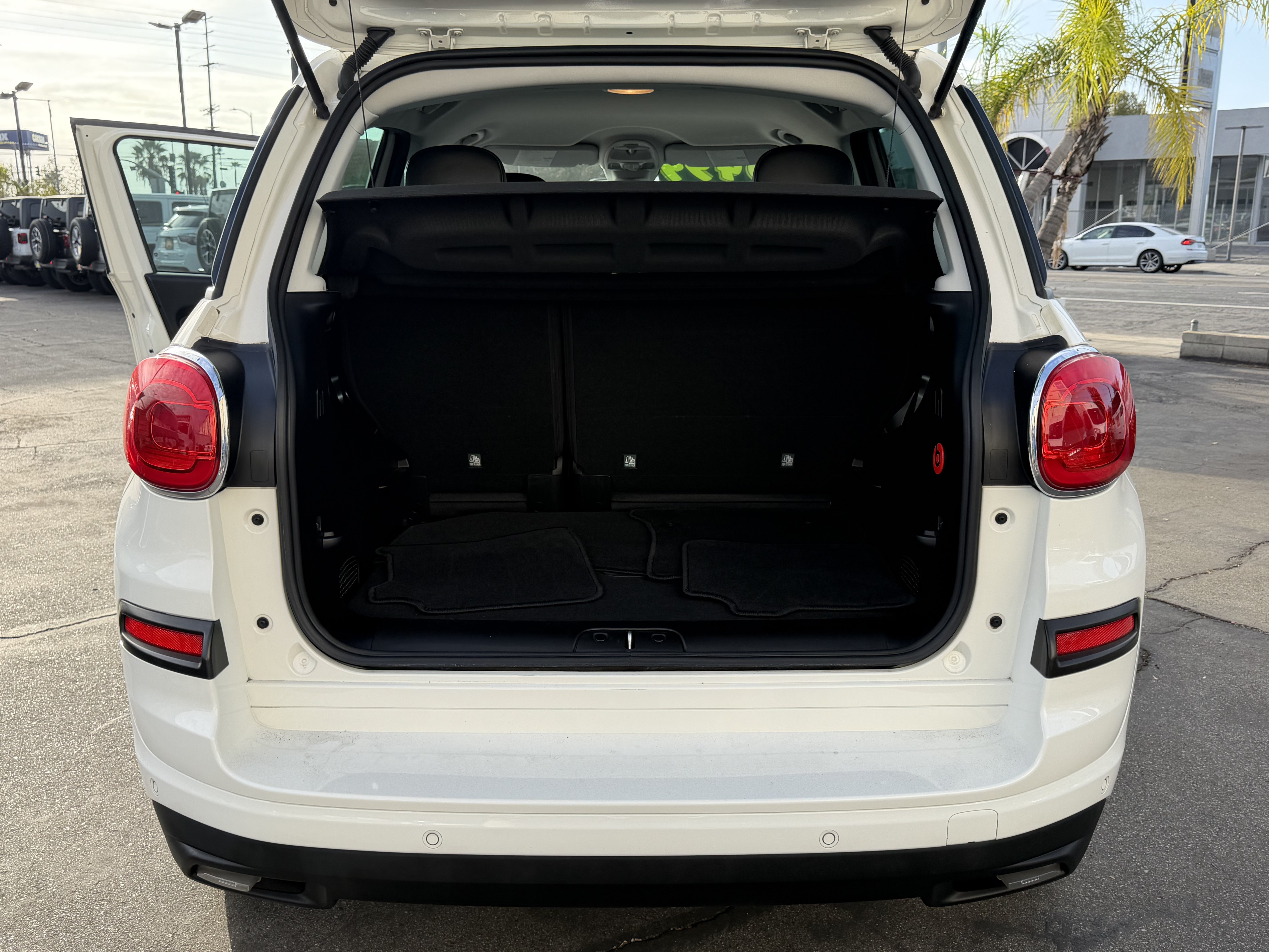 Used 2020 FIAT 500L Pop w/ Premium Group FWD image 17