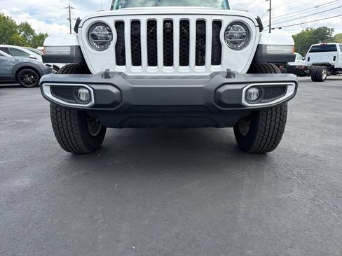 Used 2021 Jeep Wrangler Unlimited Sahara AWD/4WD image 25