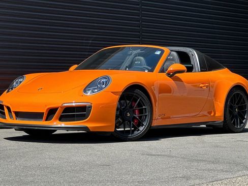 Used 2018 Porsche 911 Targa 4 GTS image 12