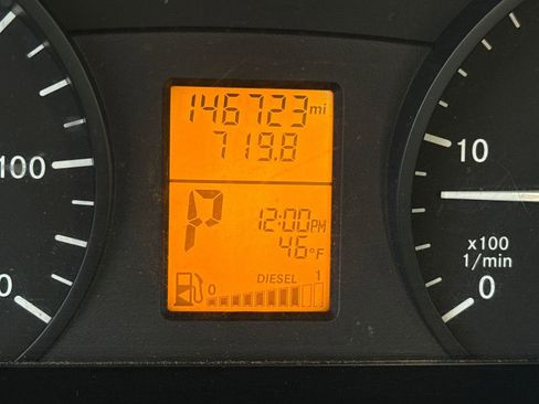 Used 2016 Mercedes-Benz Sprinter 2500 image 13