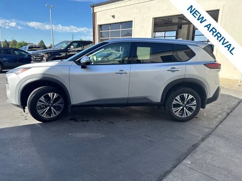 Used 2021 Nissan Rogue SV AWD/4WD image 4