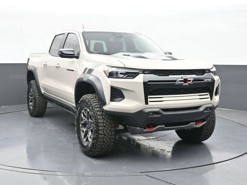 New 2026 Chevrolet Colorado ZR2 w/ Technology Package AWD/4WD image 21
