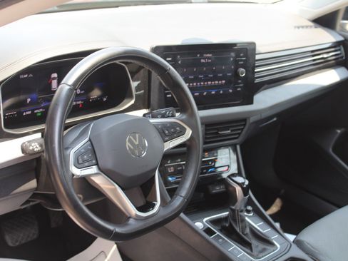 Used 2025 Volkswagen Jetta SE FWD image 23