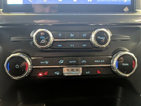 Certified 2022 Ford F150 XLT w/ Equipment Group 302A High image 20