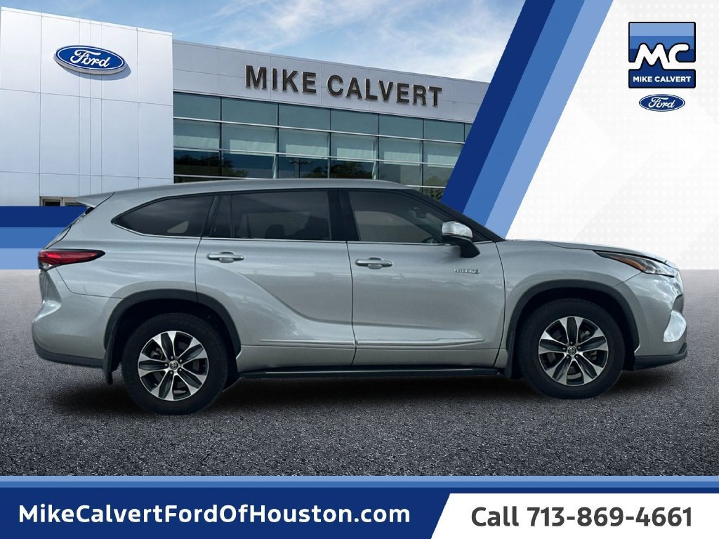 Used 2021 Toyota Highlander XLE FWD image 6