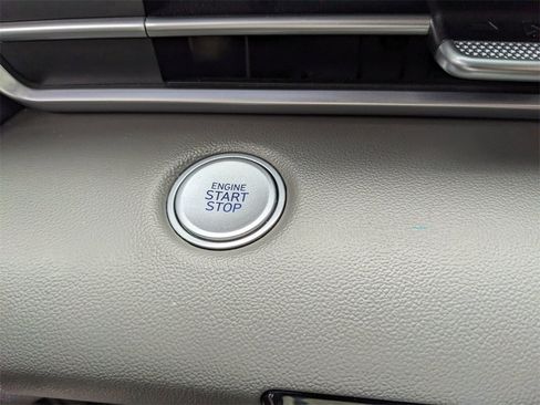 Used 2023 Hyundai Elantra SEL image 27