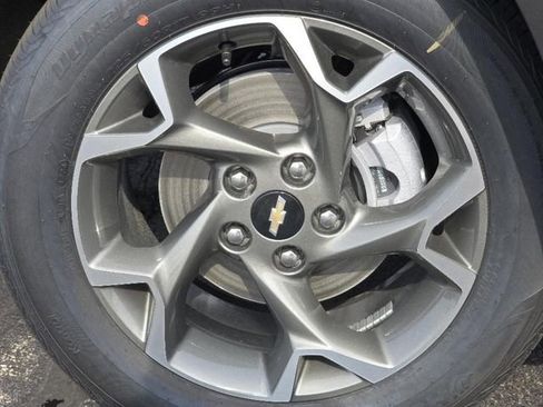 Certified 2025 Chevrolet Trax LT w/ Driver Confidence Package image 10