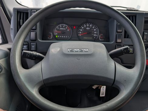 Used 2018 Isuzu NPR RWD image 22