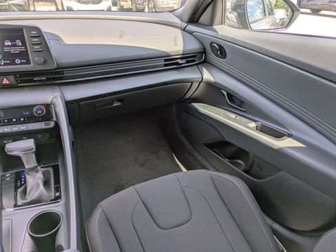 New 2025 Hyundai Elantra Sport image 19