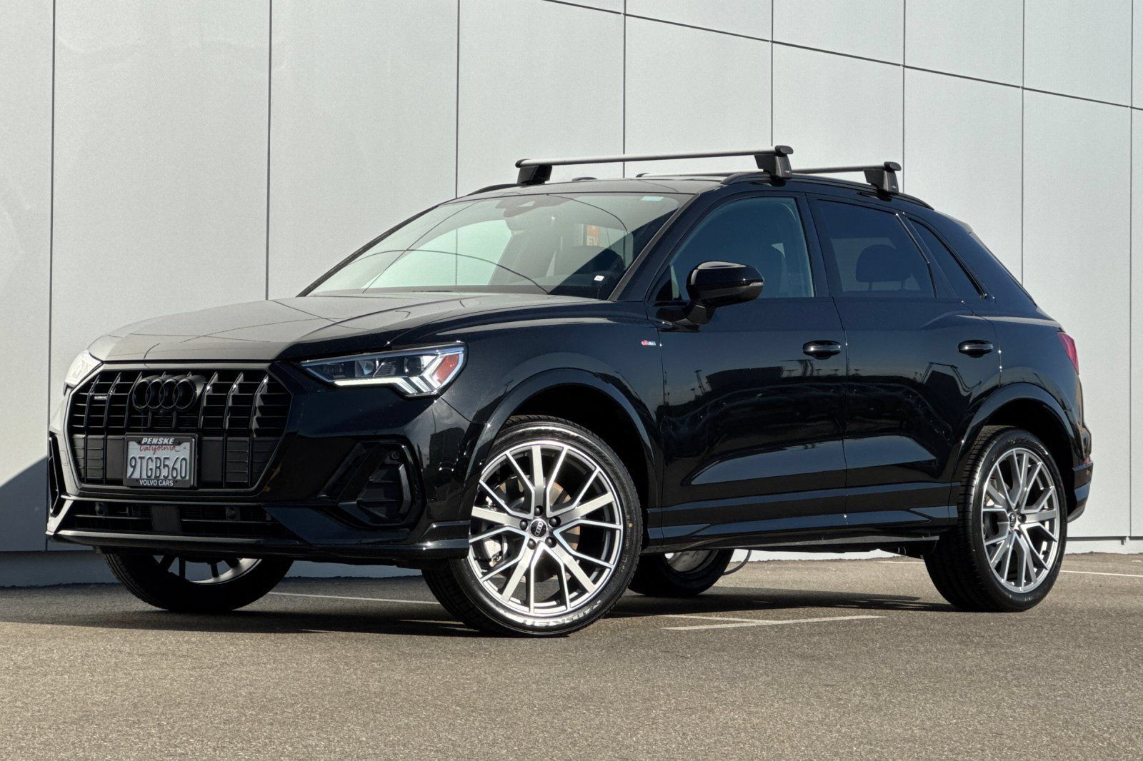 Used 2025 Audi Q3 2.0T Premium Plus w/ Premium Plus Package AWD/4WD image 1