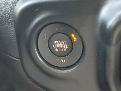 Used 2020 Jeep Wrangler Unlimited Sport S image 27