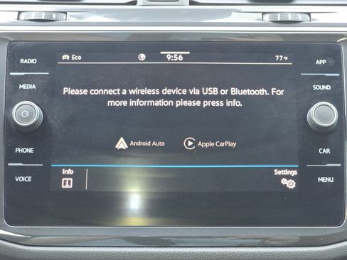 Certified 2024 Volkswagen Tiguan SE R-Line AWD/4WD image 10