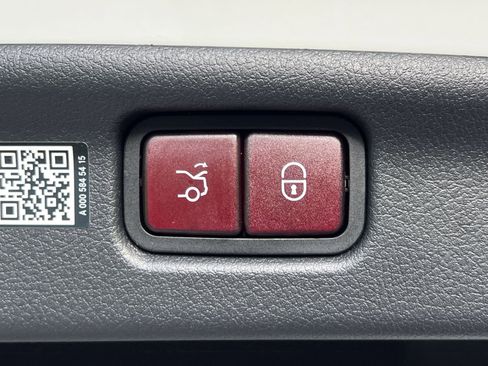 New 2025 Mercedes-Benz C 300 4MATIC Sedan image 25