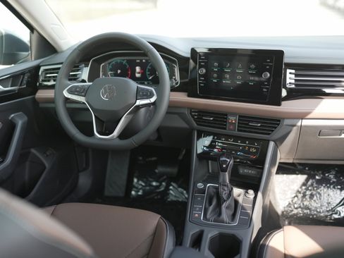 New 2025 Volkswagen Jetta SEL image 25