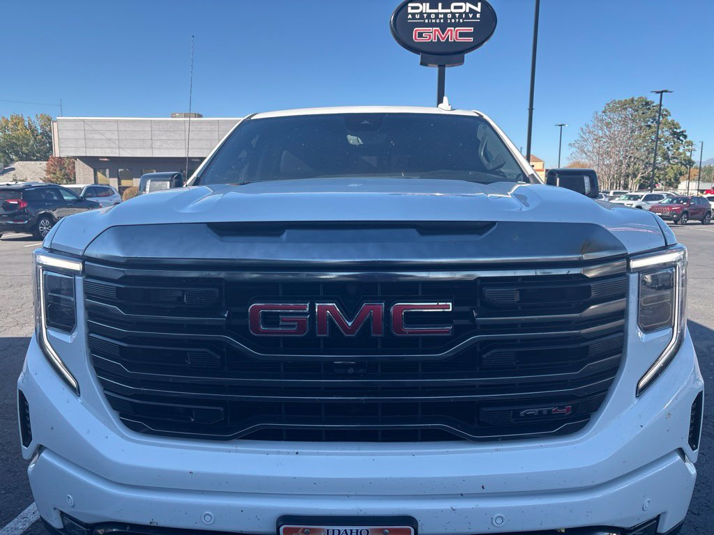 Used 2022 GMC Sierra 1500 AT4 w/ AT4 Premium Package AWD/4WD image 3