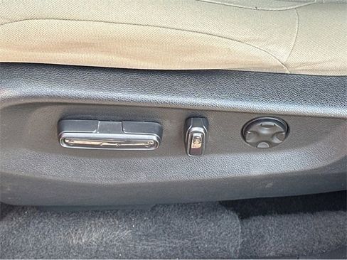 Used 2017 Honda CR-V EX image 29