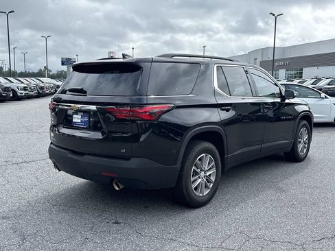 Used 2023 Chevrolet Traverse LT FWD image 7
