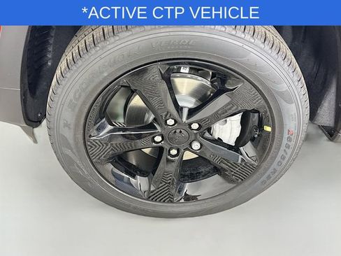 New 2025 Jeep Grand Cherokee Limited w/ Black Appearance Package image 31