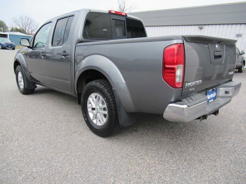 Used 2016 Nissan Frontier SV image 7