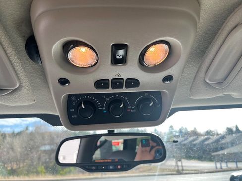 Used 2005 Chevrolet Tahoe Z71 w/ Preferred Equipment Group image 17