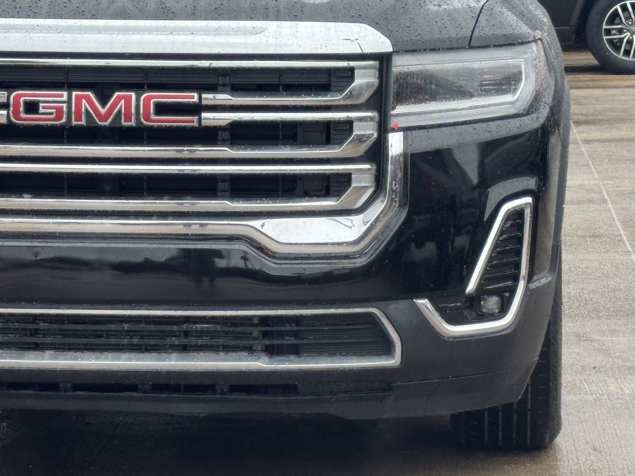 Used 2023 GMC Acadia SLT FWD image 11
