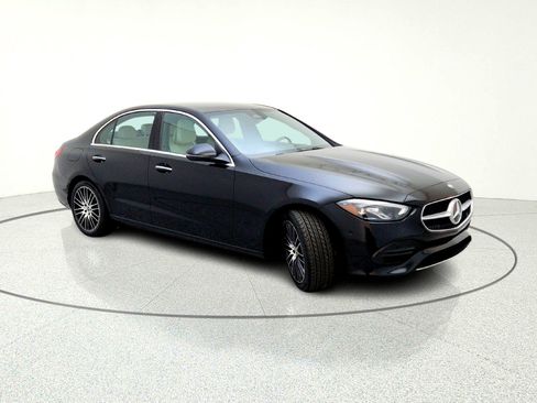Used 2025 Mercedes-Benz C 300 Sedan image 5