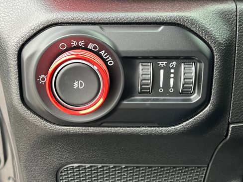 Used 2021 Jeep Wrangler Unlimited Rubicon image 27