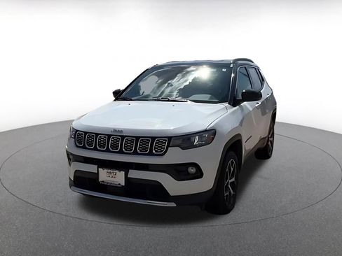 Used 2025 Jeep Compass Limited AWD/4WD image 7