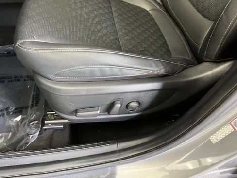 Used 2021 Kia Seltos SX w/ SX Sunroof Package AWD/4WD image 14
