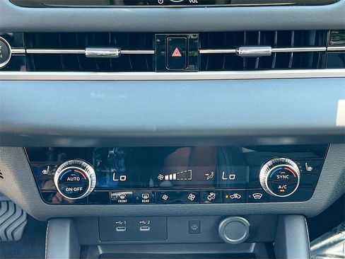 New 2025 Mitsubishi Outlander Trail Edition image 16