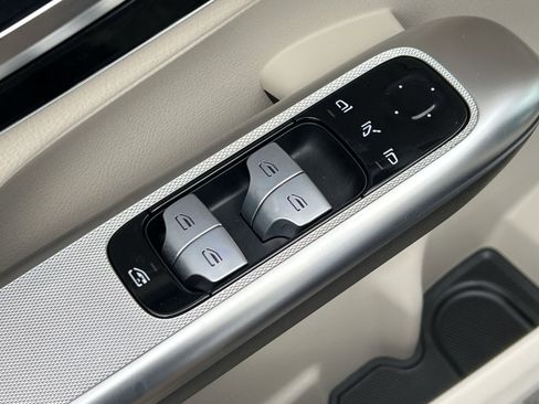 Certified 2024 Mercedes-Benz GLC 300 4MATIC image 13