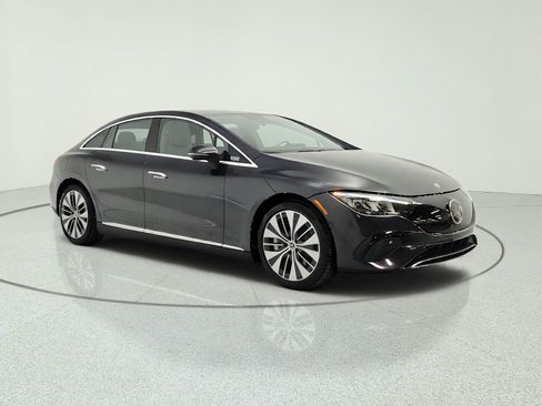Certified 2023 Mercedes-Benz EQE 500 4MATIC Sedan image 3