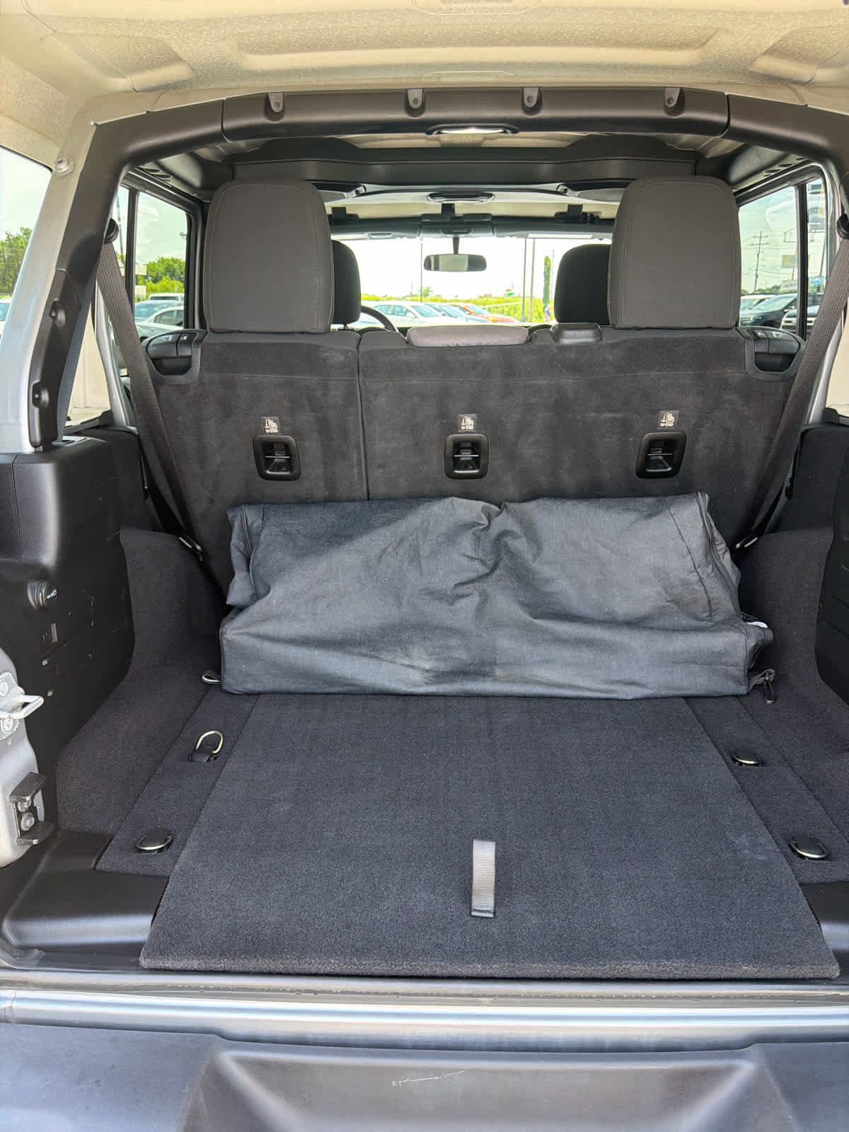 Used 2018 Jeep Wrangler Unlimited Sport S AWD/4WD image 8