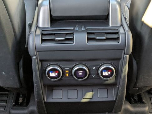 Used 2023 Land Rover Defender 130 X-Dynamic SE image 26