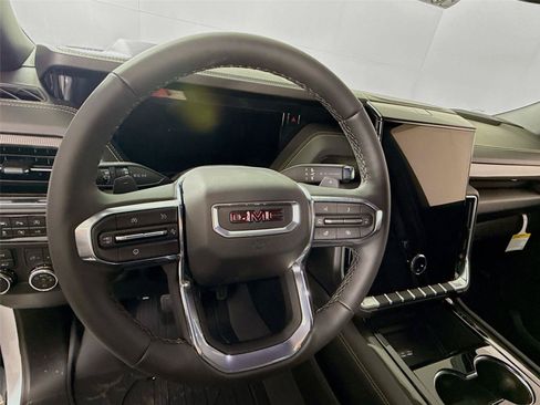 New 2026 GMC Yukon XL Elevation w/ LPO, Floor Liner Package AWD/4WD image 5