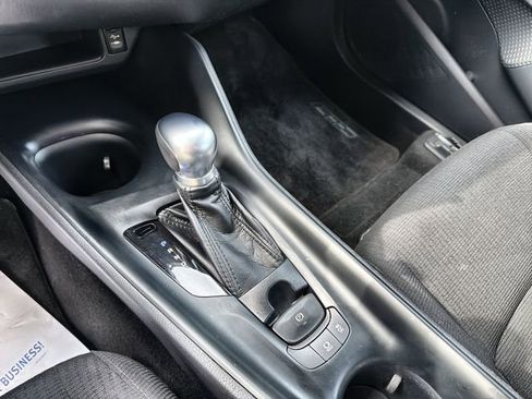 Used 2018 Toyota C-HR XLE FWD image 15