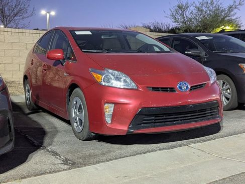 Used 2014 Toyota Prius Two FWD image 3