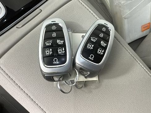 Used 2022 Hyundai Tucson Limited AWD/4WD image 21