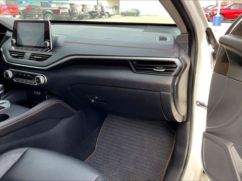 Used 2020 Nissan Altima 2.5 SR image 16