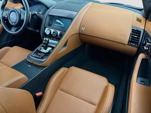 Used 2024 Jaguar F-TYPE Coupe AWD image 16