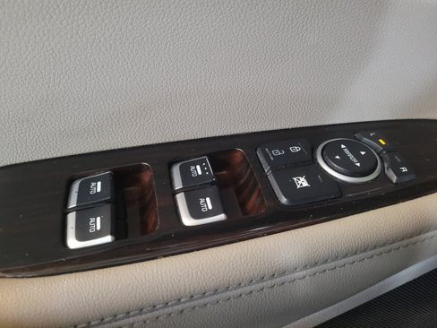 Used 2019 Kia Sorento FWD image 27