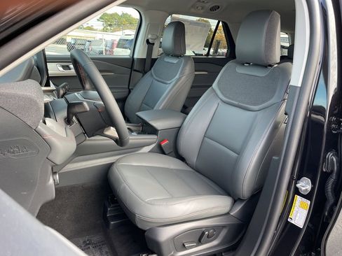 New 2026 Ford Explorer Active image 17