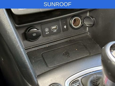 Used 2021 Hyundai Kona Limited image 26